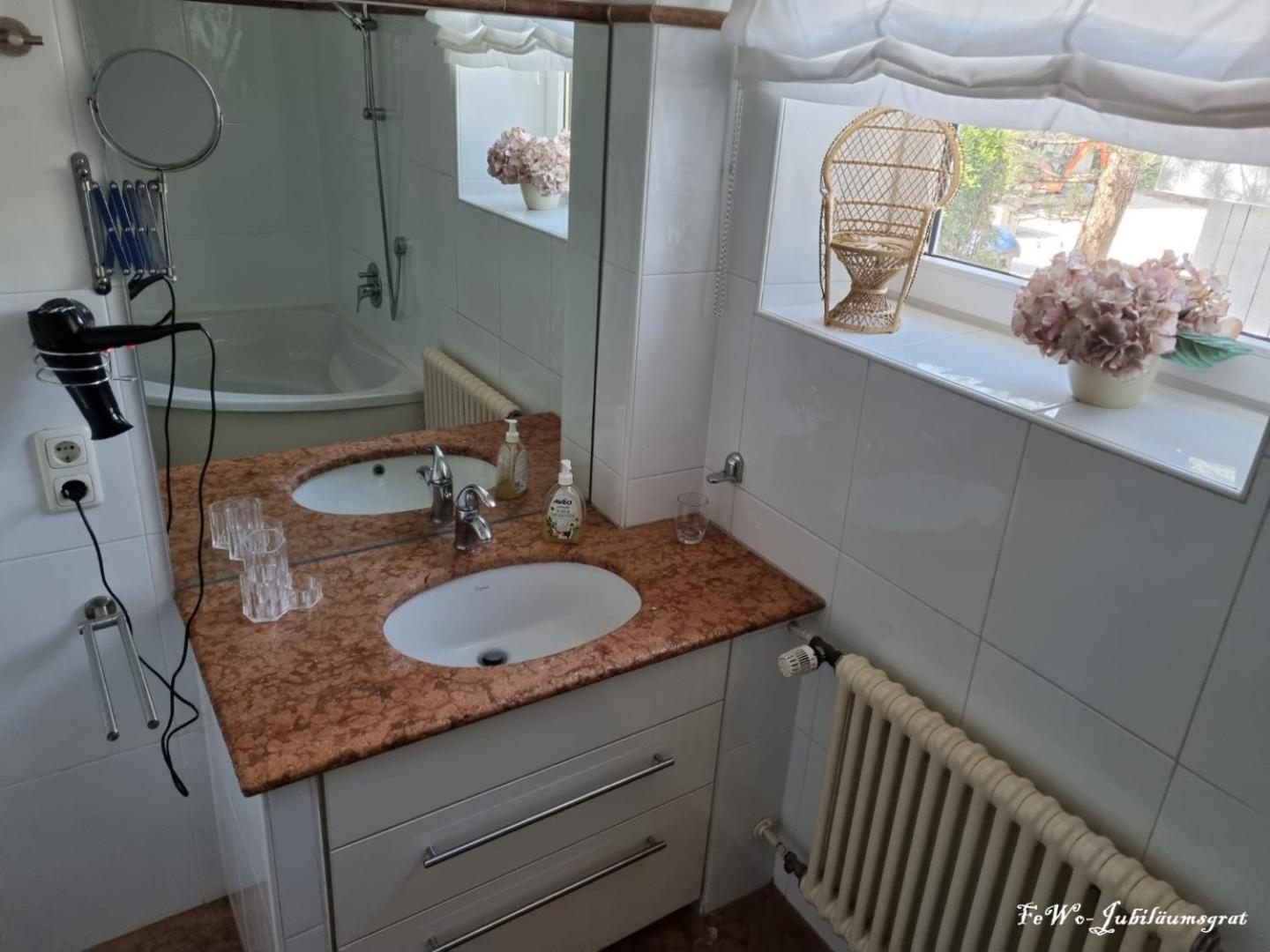 Haus Kreuzeckwiese - Fewo Juebilaumsgrat Garmisch-Partenkirchen Ngoại thất bức ảnh